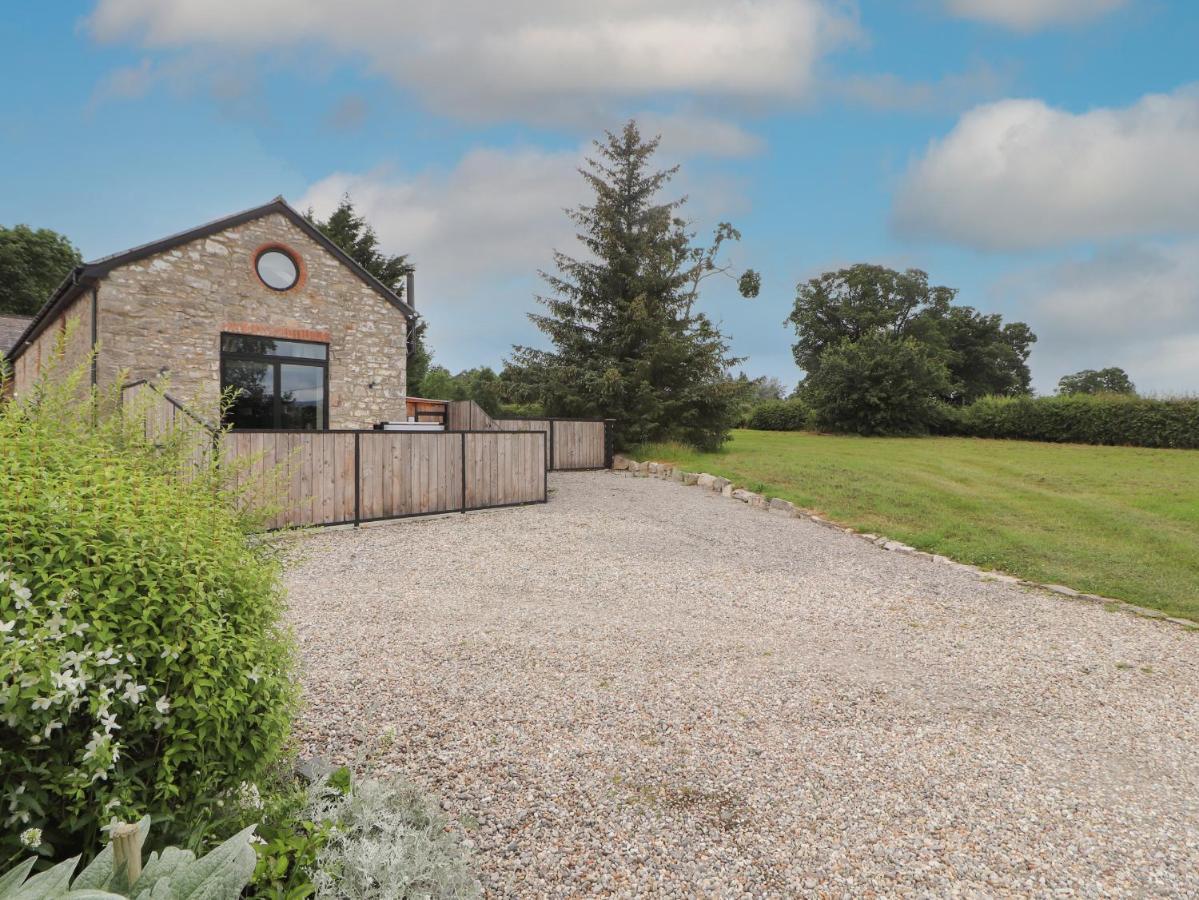The Old Workshop Villa Denbigh Exterior photo